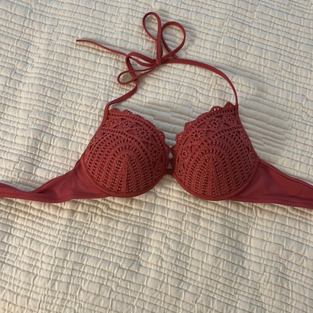 Pink bikini top